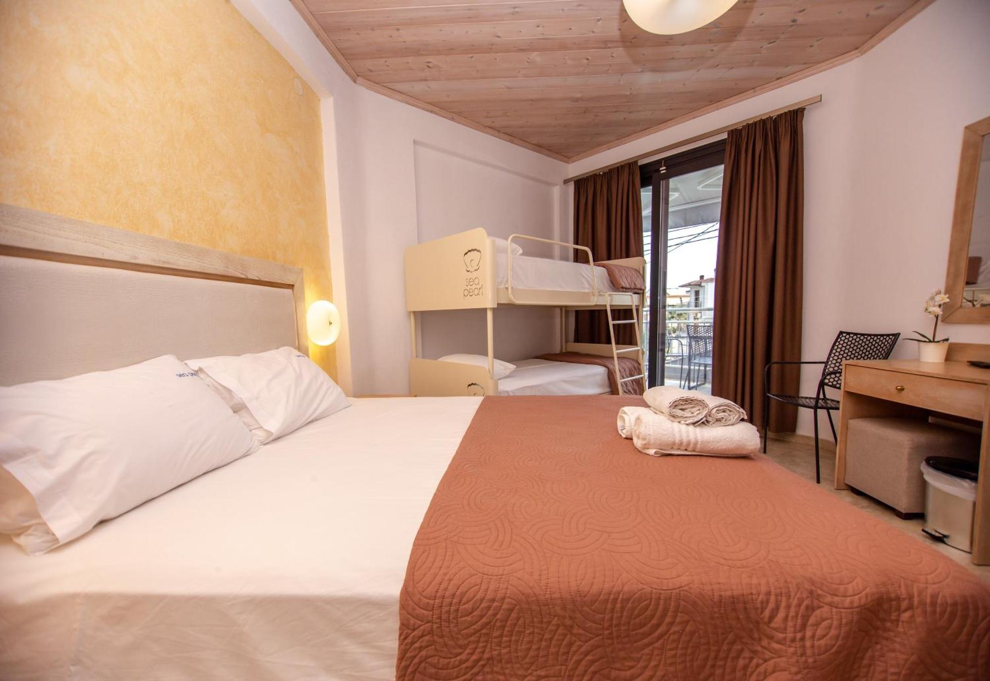 Sea Pearl Luxury Apartments Nea Vrasna Ngoại thất bức ảnh