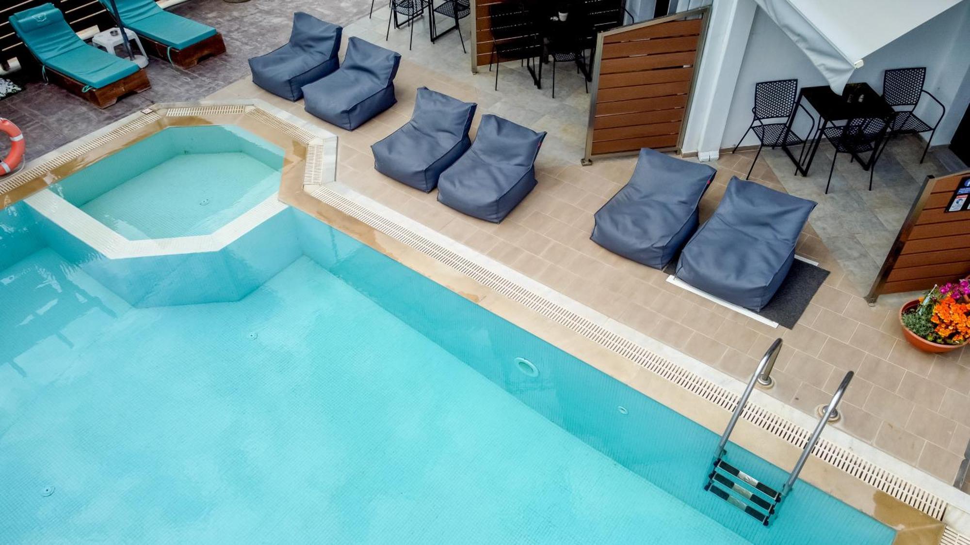 Sea Pearl Luxury Apartments Nea Vrasna Ngoại thất bức ảnh